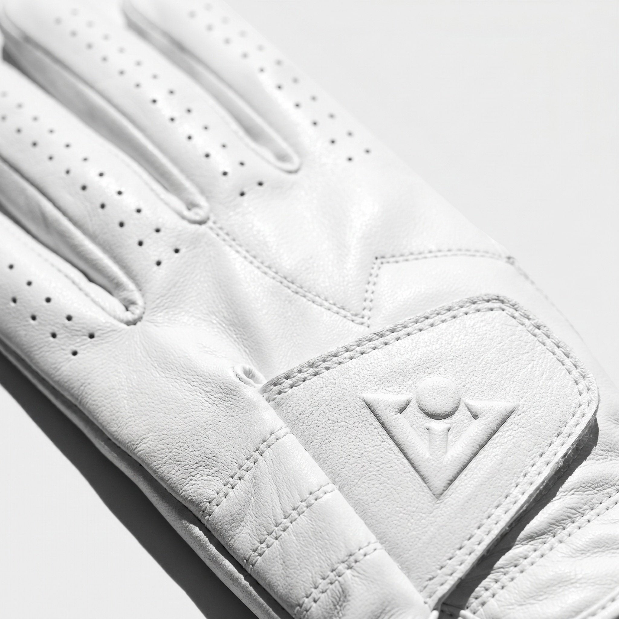 Image of Pure White | Women's Golf Glove